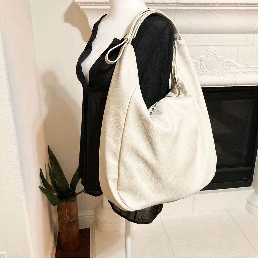 NWT GAP White Hobo Shoulder Bag